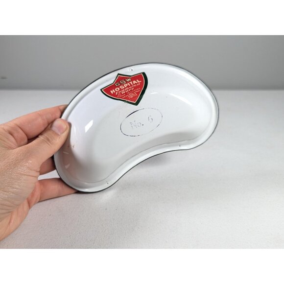 Vintage 1960s GSW Hospital Enameled ware metal dish No 6, kidney shaped white - Picture 4 of 8